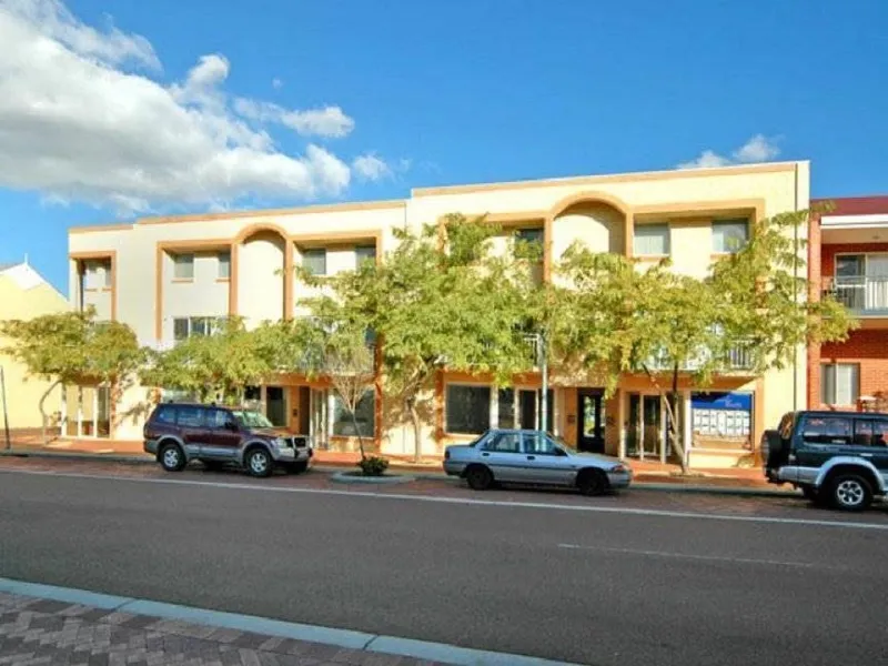 Mixed use building in Joondalup CBD.