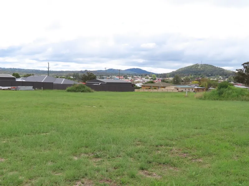 LARGE BLOCK, GREAT POSITION