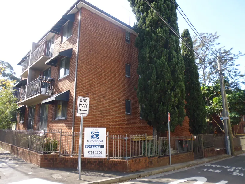 1 Bedroom Unit, Great Location!