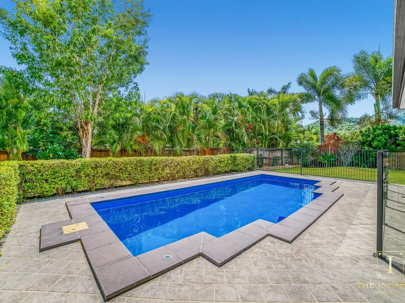 Tropical oasis in premium pocket of Kewarra