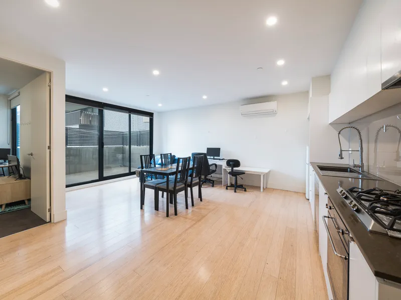 BOUTIQUE MOONEE PONDS LIVING