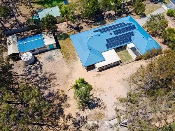 Grandeur and Space Combined with Luxury Acreage Living!