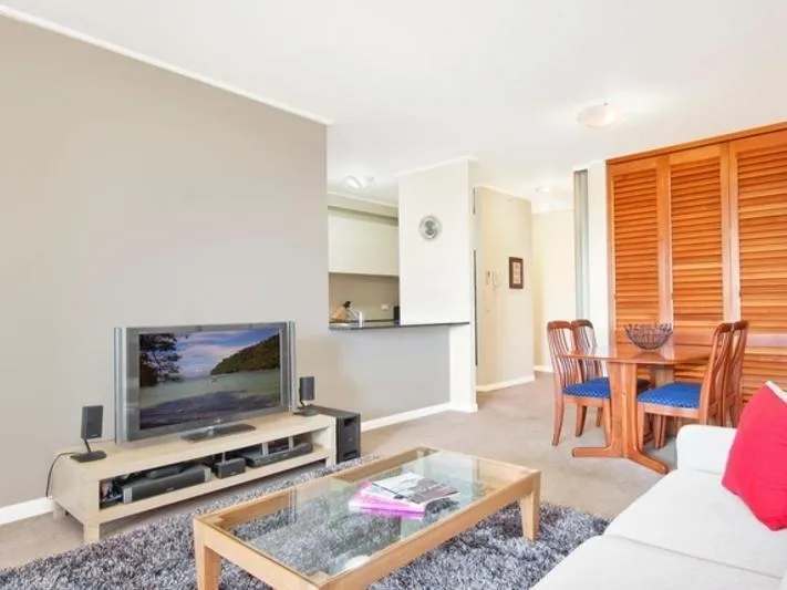 UNRIVALED APARTMENT LIVING IN NORTH SYDNEY