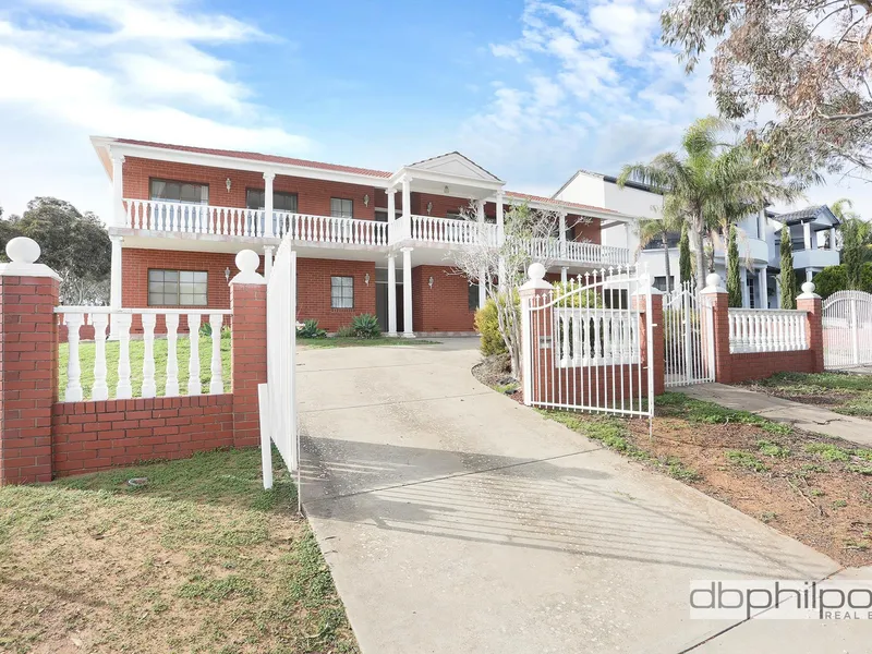 LUXURY LIVING WITH A VIEW