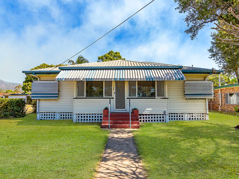 One Of A Kind Country Cottage with Land!!