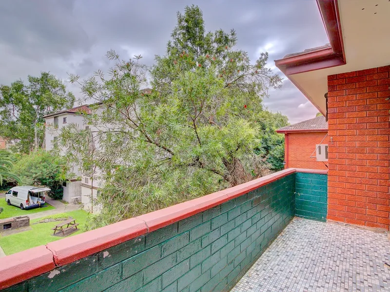 TOP FLOOR! Inspect Wednesday 14 April 2021, 4:30 PM - 4:45 PM
