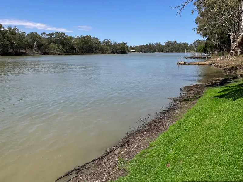 RARE OPPORTUNITY TO SECURE ONE OF SOUTH AUSTRALIA'S MOST TIGHTLY HELD RIVER BLOCK LOCATIONS
