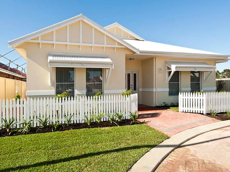 STUNNING FAMILY HOME IN GREAT LOCATION!