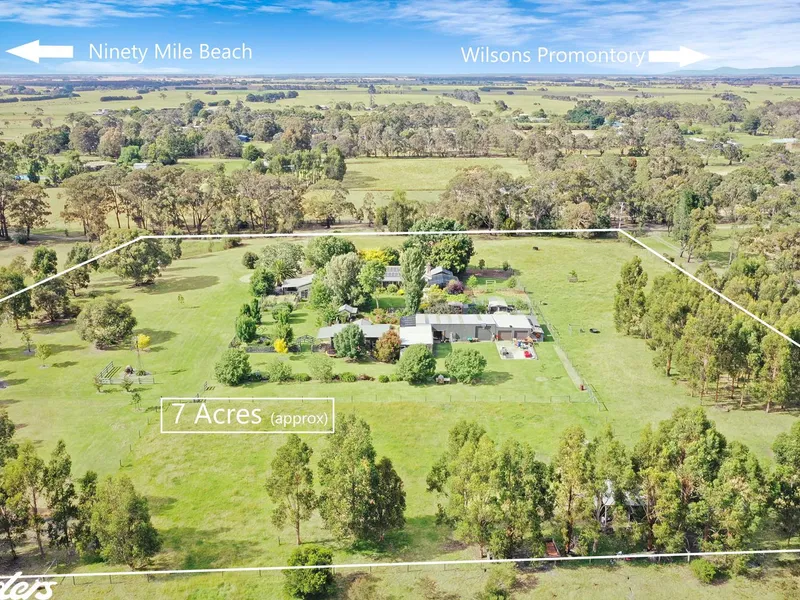 RIDGETOP LOCATION AMIDST A MAGNIFICENT GARDEN SETTING