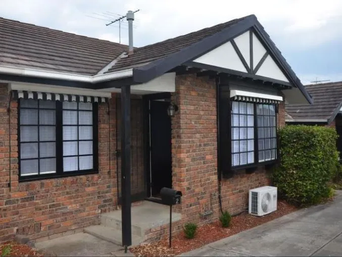 WHAT A LOCATION! 2 BEDROOM UNIT 