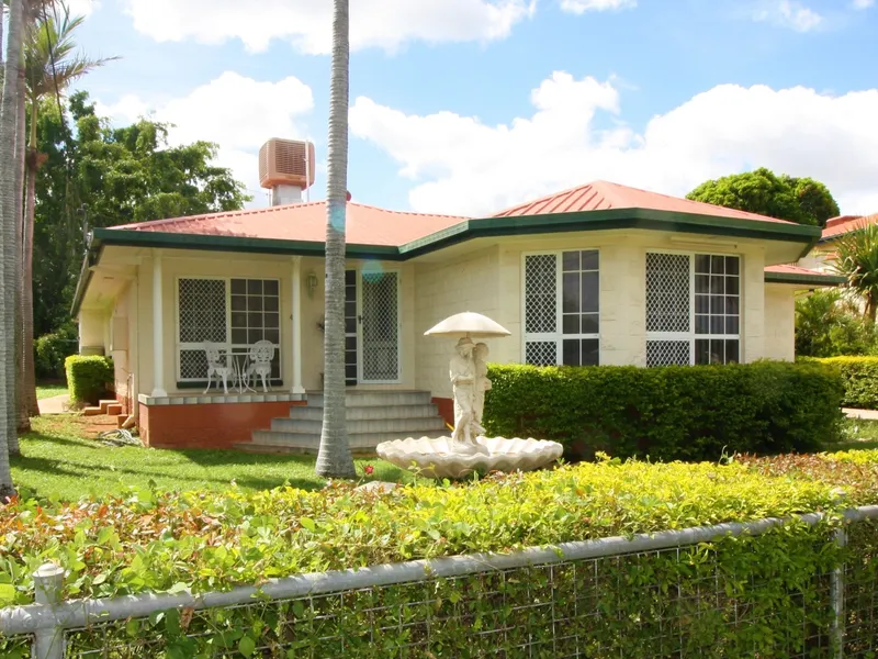 Prestigious Family Home in Outstanding Location