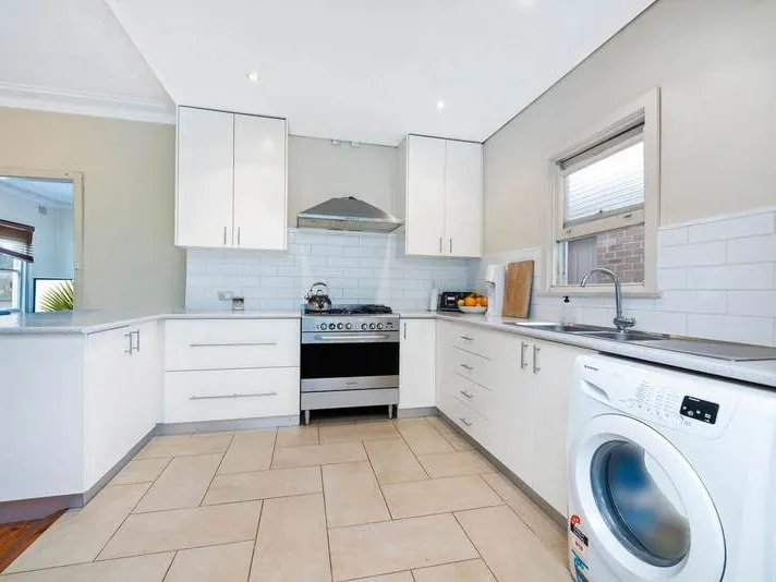 Well Presented, Updated And Spacious Two Bedroom Family Home in A Highly Sought After Convenient Location