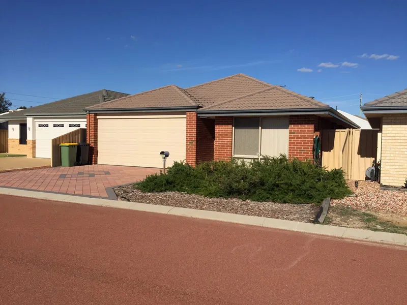EASY CARE FAMILY HOME