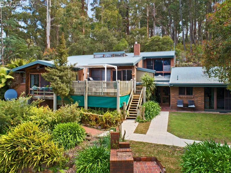 Secluded Lifestyle Opportunity!