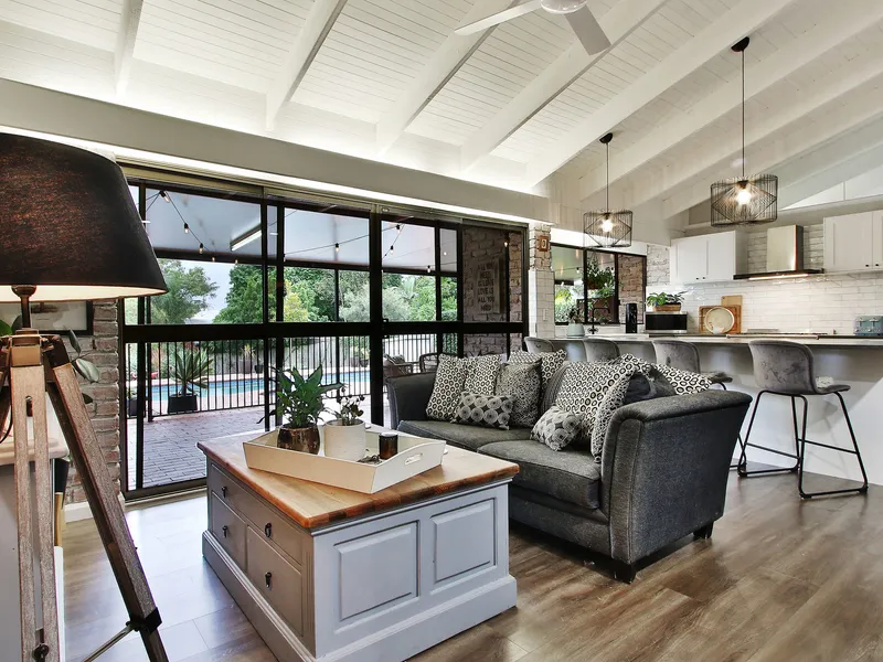 Family Home with Dual Living and Captivating View 