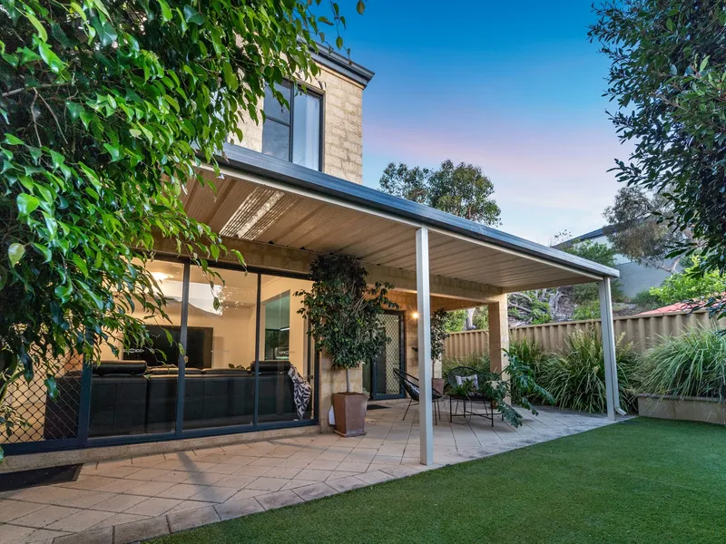 CONTEMPORARY PRIVATE LIFESTYLE HAVEN