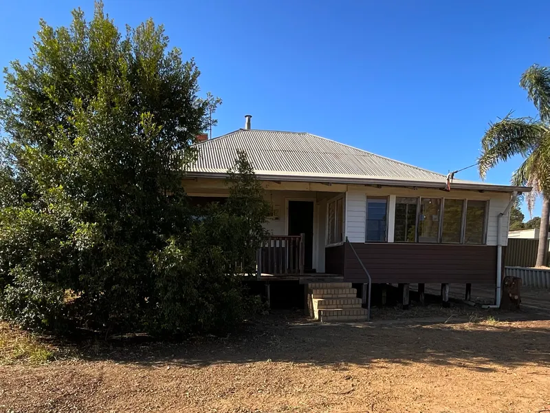 Country cottage on 2060sqm