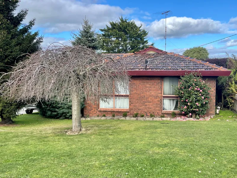 Large Family Home Close to Schools