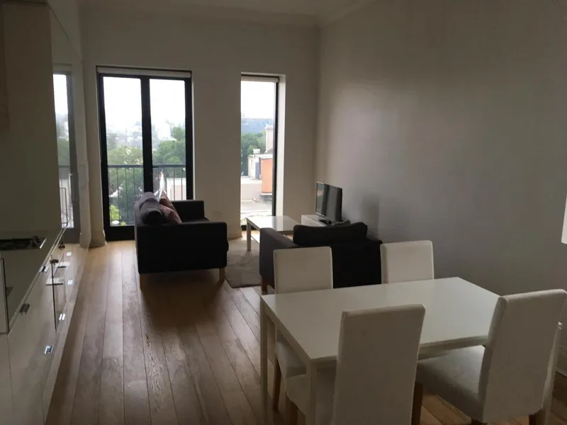 Fully furnished one bedroom apartment in the heart of Potts Point