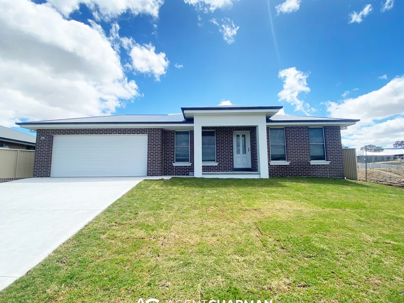 BRAND NEW - MOVE STRAIGHT IN!