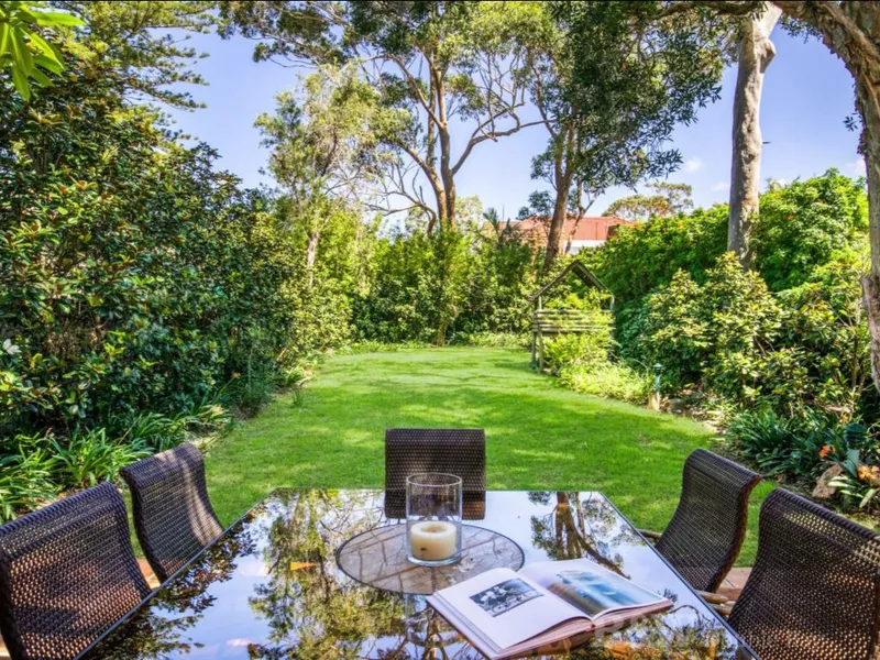 Classic Freestanding Family Home with Large Level Garden