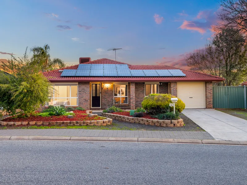 Stunning Family Entertainer in the Heart of Blakeview