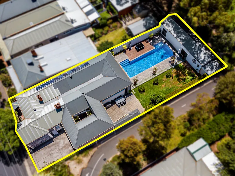 Five Bedroom Villa with dual access 