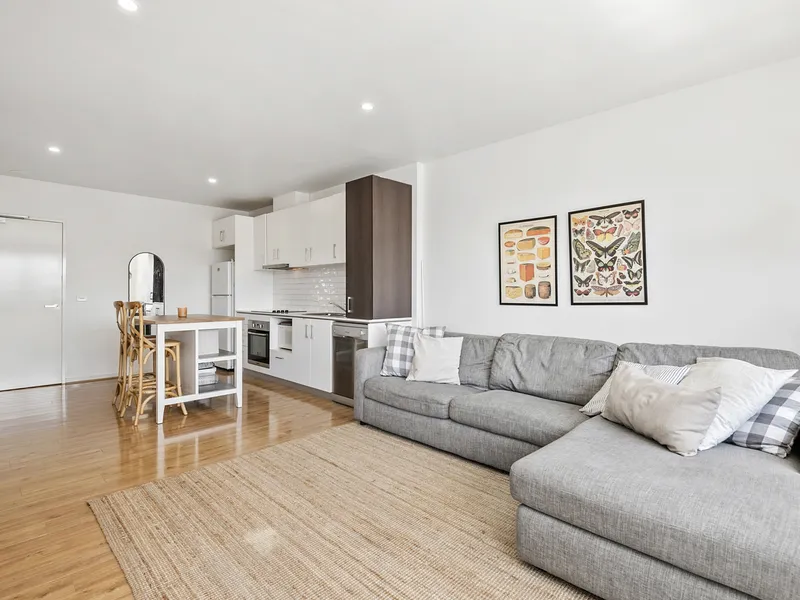 Unbeatable Lock-And-Leave Living