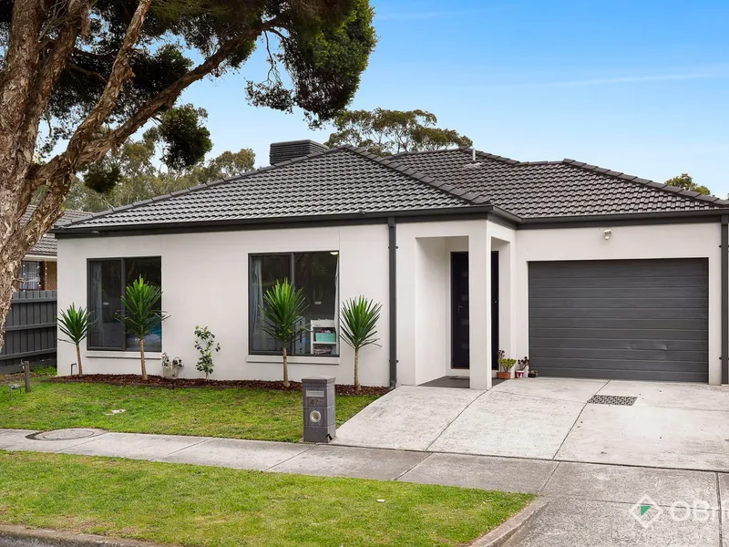 Three Bedroom Modern Contemporary in a Tranquil Location