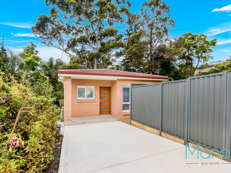 Brand new granny flat with gated driveway
