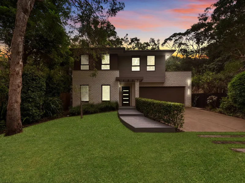 Simply Delightful New Residence, In Perfect Position!