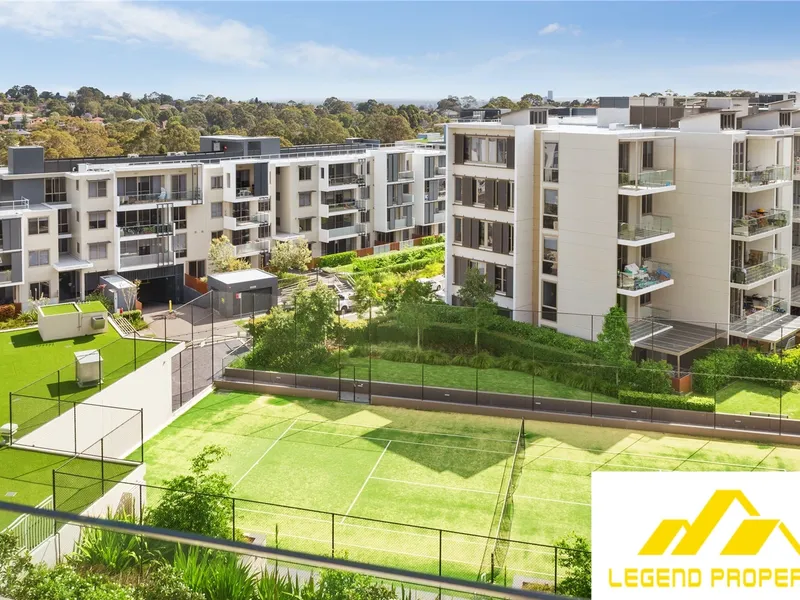 Large sized 2 bedroom with dual aspect, study area and district view