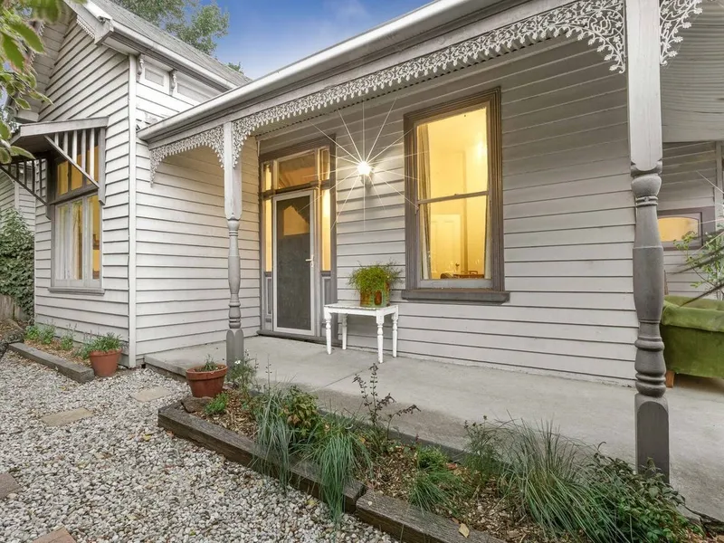 Three Bedroom Home Close to Ballarat CBD