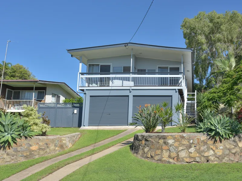 Highset family home in Sun Valley...move straight in!