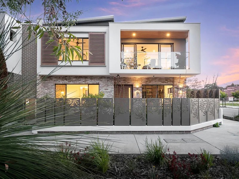 STUNNING NEWLY BUILT FAMILY HOME