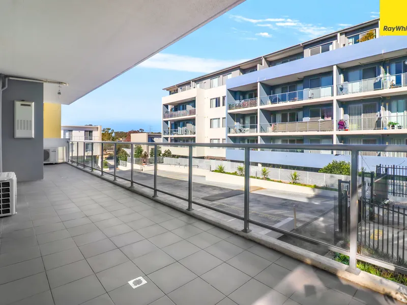 MASSIVE APARTMENT WITH AIRCONS IN ALL ROOMS