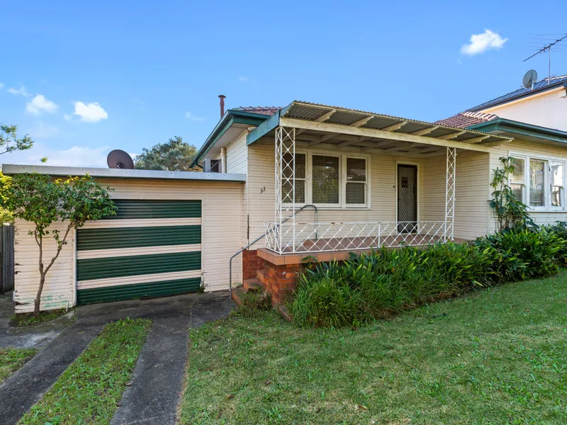 Huge potential in a quiet elevated position