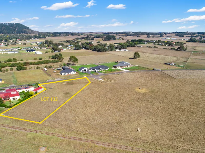 Ideal allotment within a unique and tranquil rural development