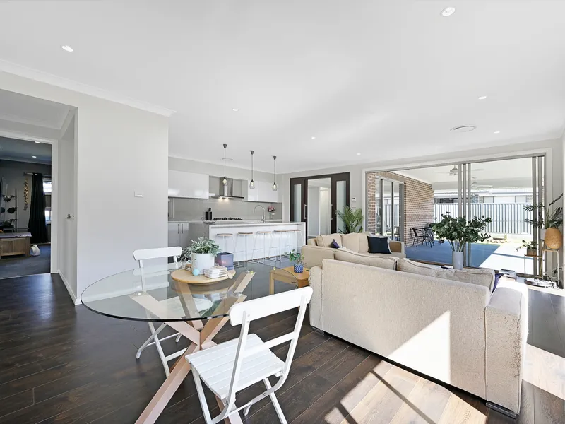 Just Listed - Large, Single Level Stylish Family Home