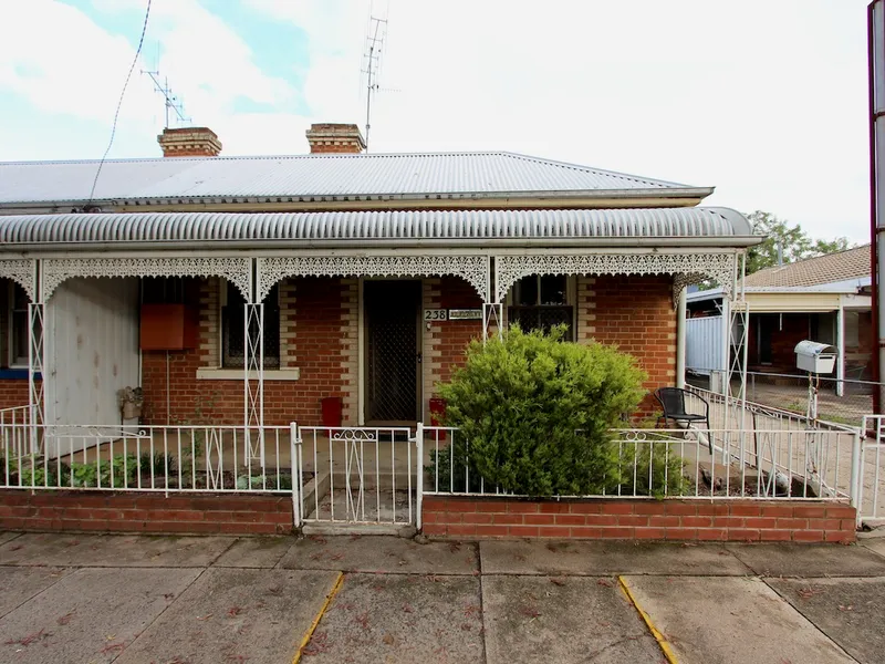 CENTRAL COTTAGE