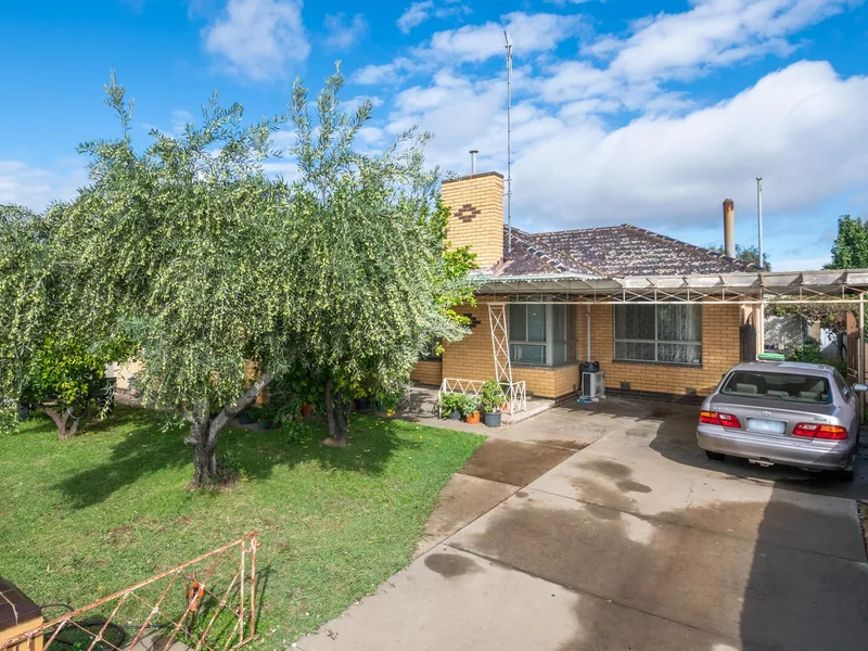 South Central Shepprton - 4 bedroom Brick Veneer 