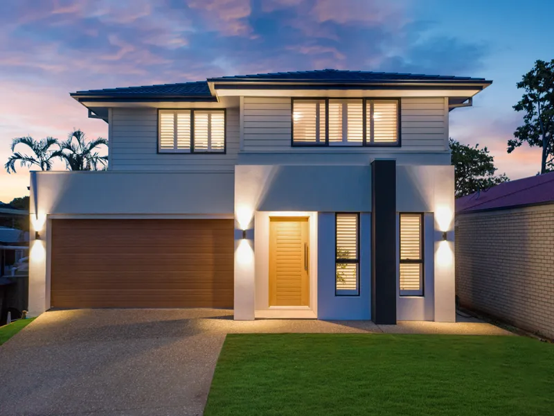 JEWEL & CROWN SET FOR LIFE - NEAR NEW CENTRESTAGE HOME TAILORMADE FOR YOU