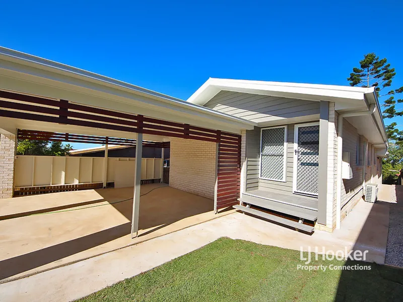 Walk to Uni, Shops, School & Transport!