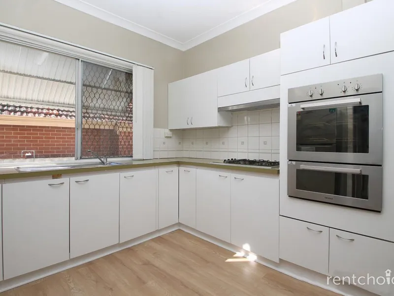 East Vic Park Charmer!