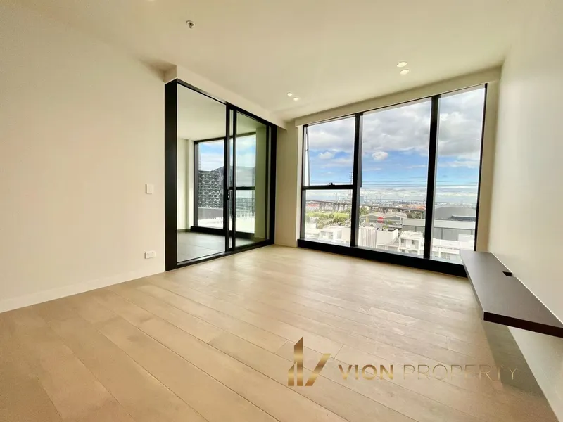 Pay $0 Stamp Duty! Docklands Luxury 2-Bed Apartment with Car Park, Amazing Views & Limited-time Incentives