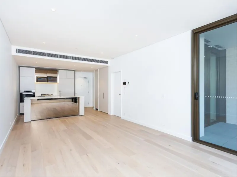 Spacious One Bedroom Apartment in the heart of City