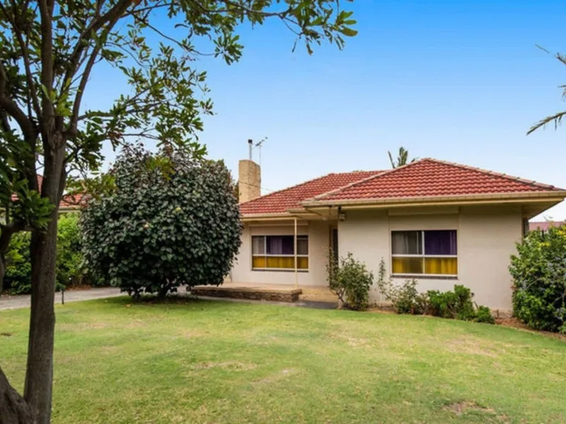 4 BEDROOM HOME..more photo's to come