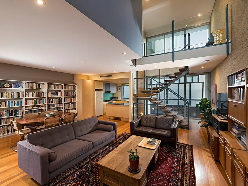 Brilliant city-edge executive living!