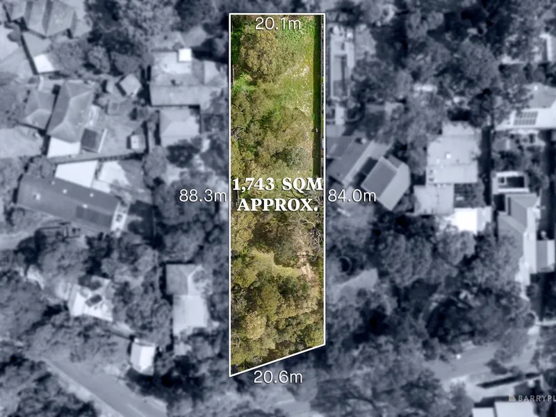 Create a life of luxury on this rare vacant park-facing block.