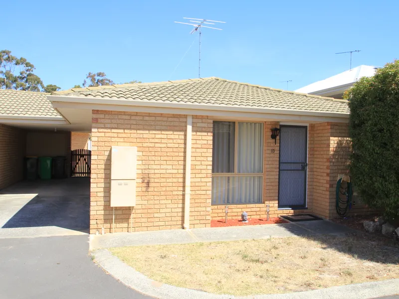 FANTASTIC UNIT! NEAR RIVER RESERVE & INLET.